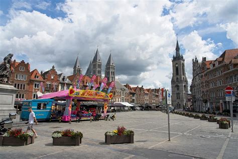 Wandeling Doornik (6 km): Bezoek Tournai belfort, kathedraal